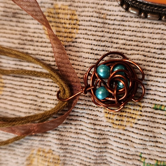 Lot of 3 orange brown bronze vintage fashion necklaces - Picture 4 of 5